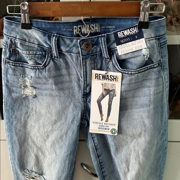 Rewash Light Blue Distressed Jeans jr sz 3 NWT Vintage Reunion Classic Rise - Picture 2 of 8